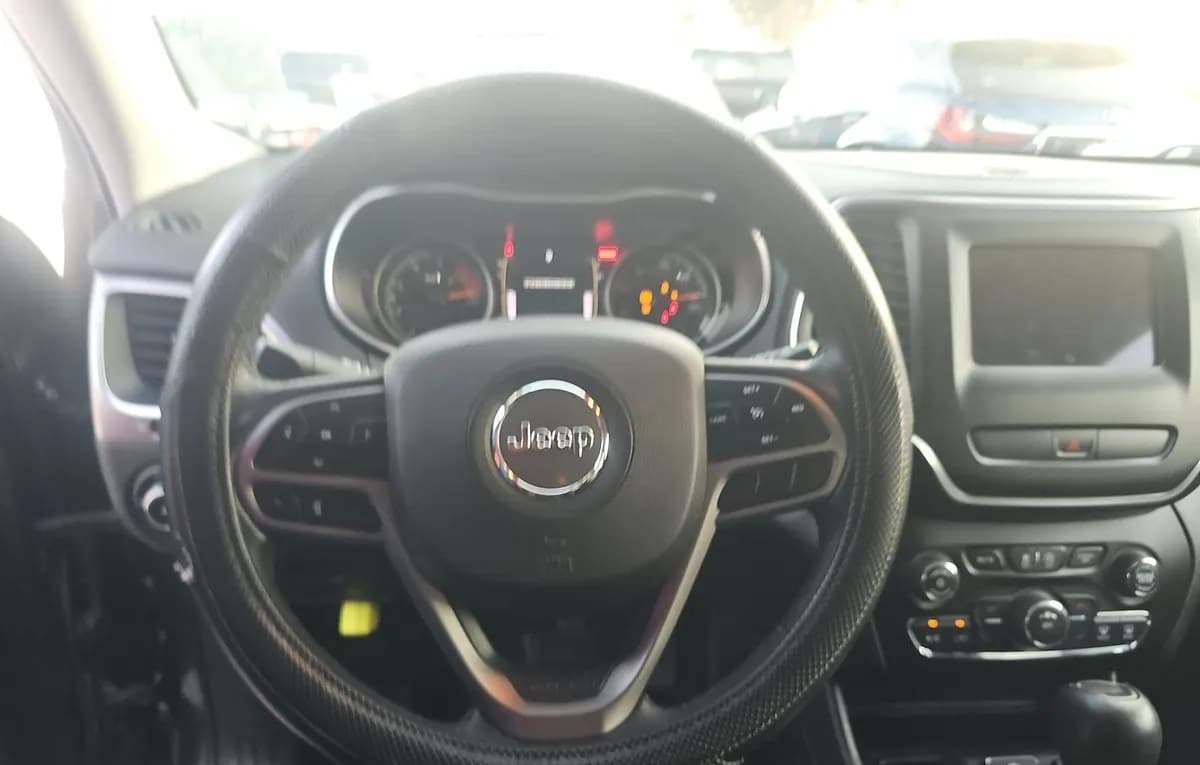 2019 JEEP CHEROKEE LATITUDE PLUS 7
