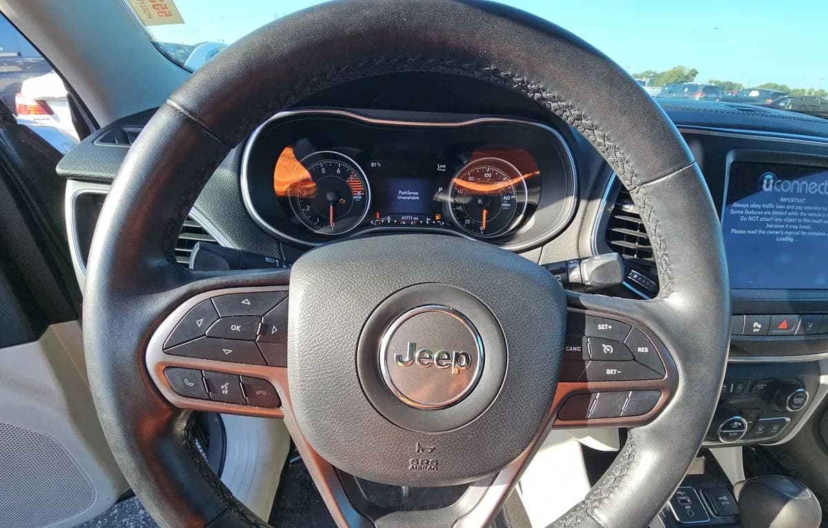 2021 JEEP CHEROKEE LATITUDE Lux 7