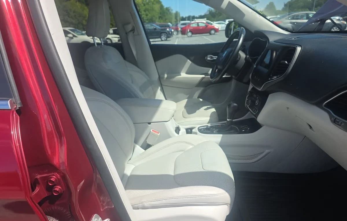 2021 JEEP CHEROKEE LATITUDE Lux 5