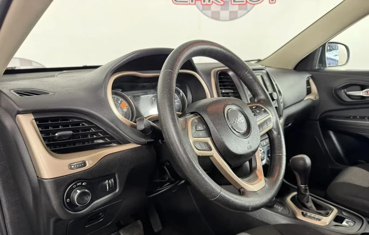 2017 JEEP CHEROKEE Sport 7