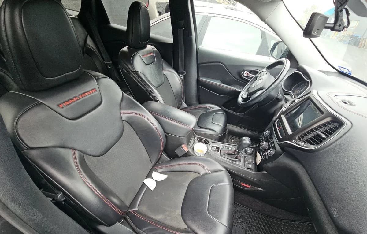 2019 JEEP CHEROKEE Trailhawk 4