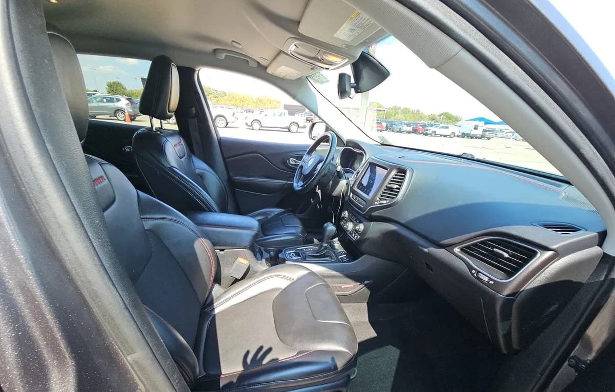 2020 JEEP CHEROKEE TRAILHAWK 5