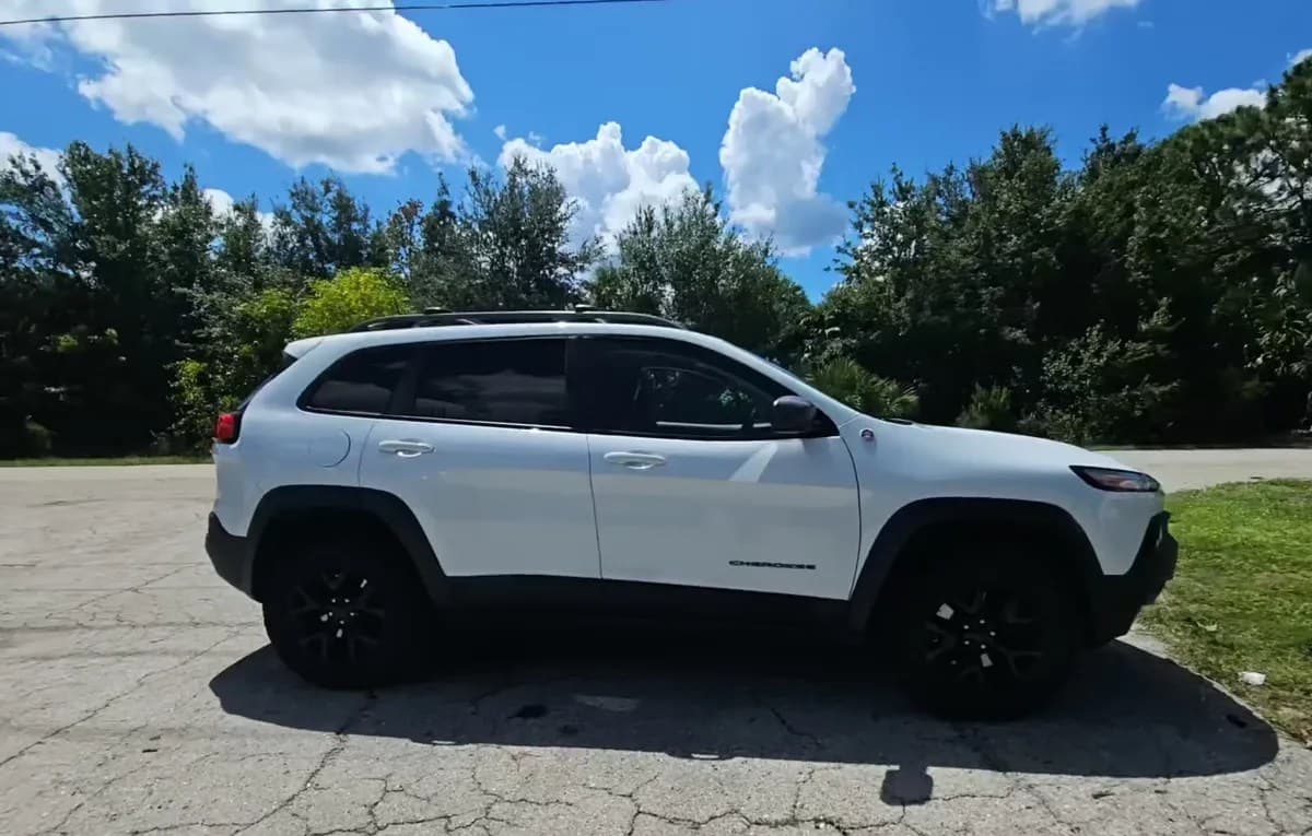 2017 JEEP CHEROKEE TRAILHAWK 4