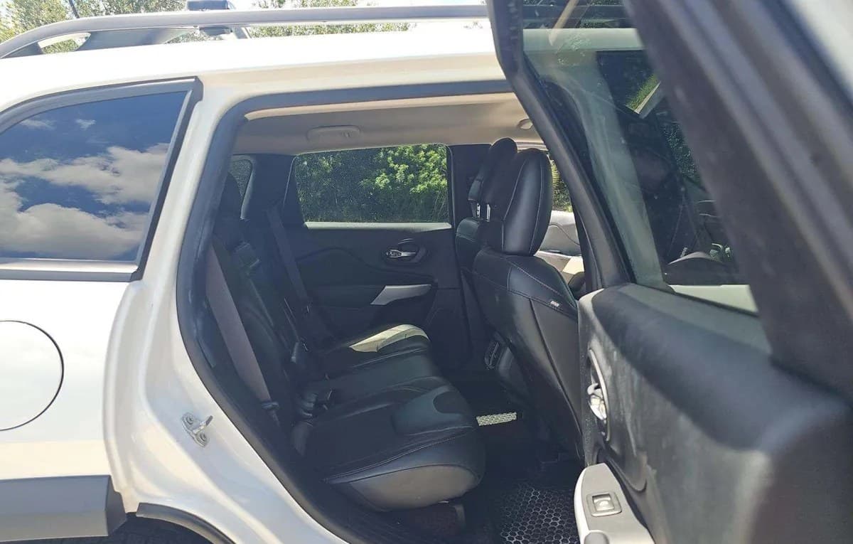 2017 JEEP CHEROKEE TRAILHAWK 5