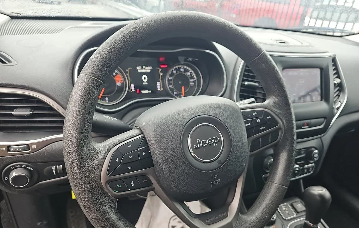 2020 JEEP CHEROKEE Latitude 6