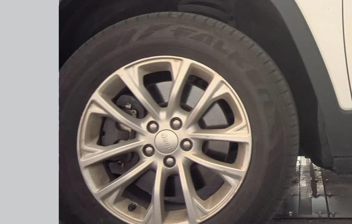 2019 JEEP CHEROKEE Latitude 6