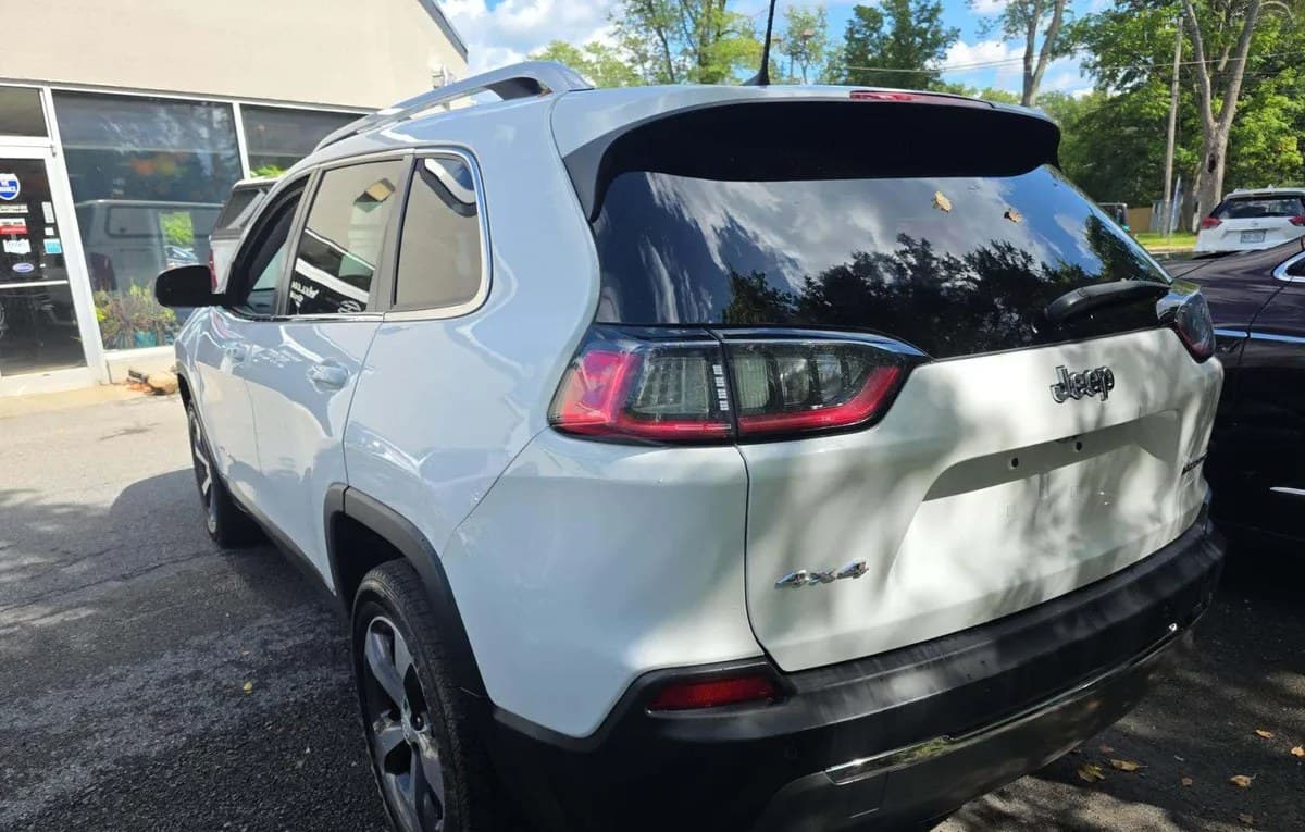 2019 JEEP CHEROKEE LIMITED 3