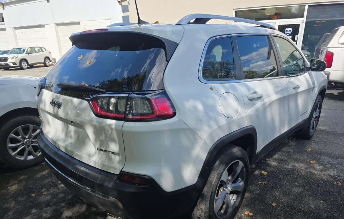 2019 JEEP CHEROKEE LIMITED 4