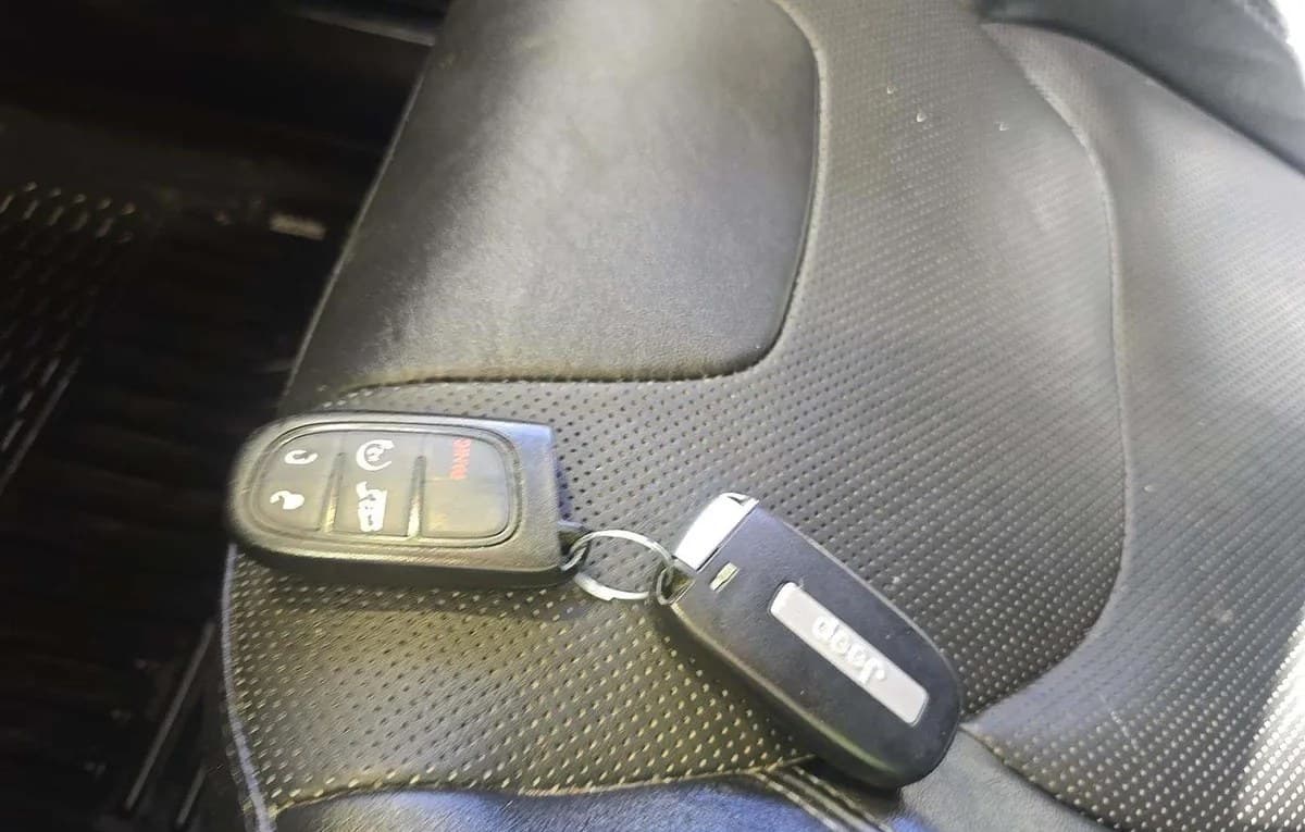2021 JEEP CHEROKEE LIMITED 5