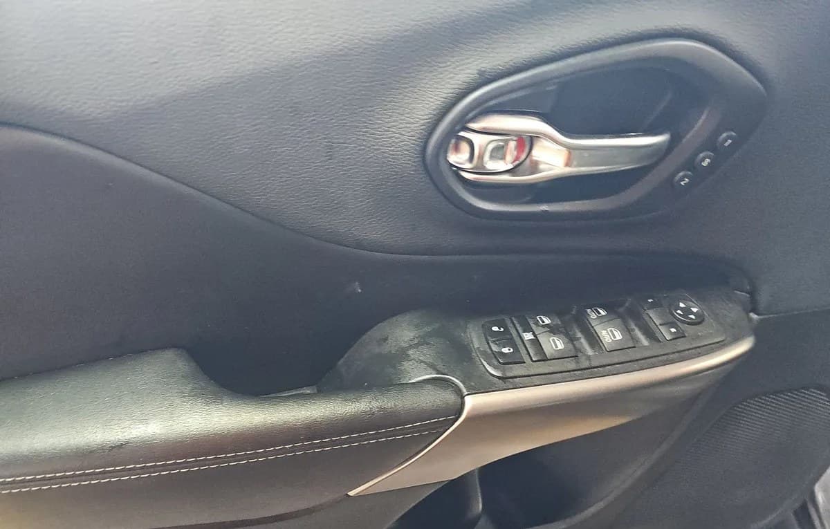2019 JEEP CHEROKEE Limited 6