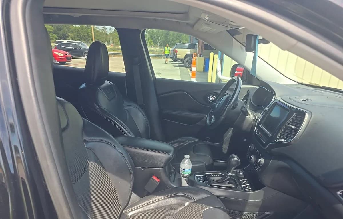 2019 JEEP CHEROKEE Limited 5