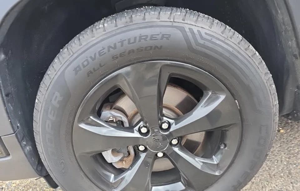 2019 JEEP CHEROKEE Limited 5