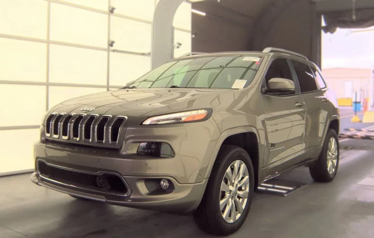 2017 JEEP CHEROKEE Overland 2
