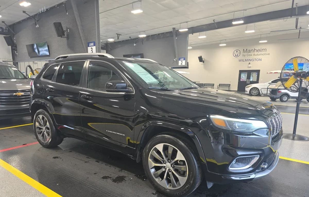 2019 JEEP CHEROKEE Overland 4