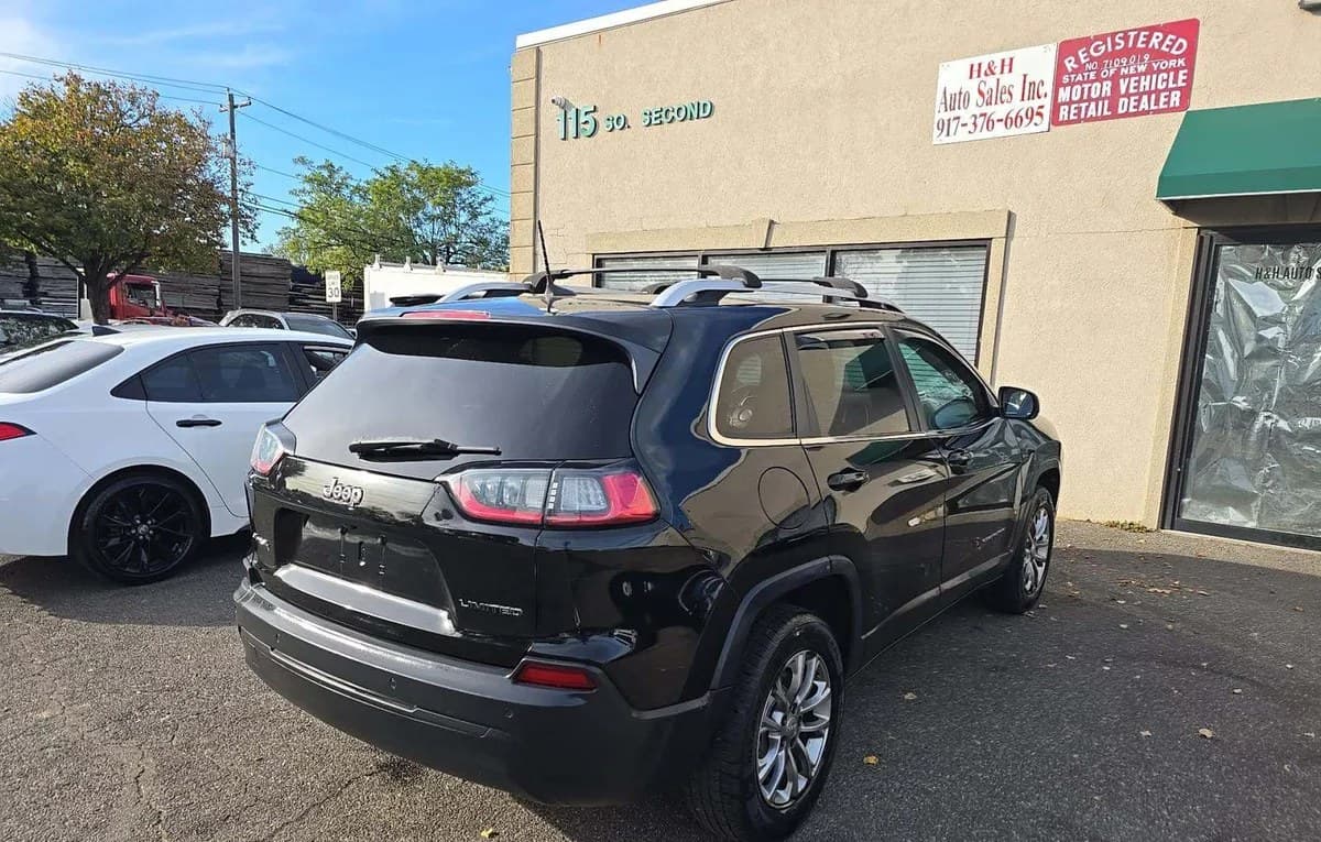 2019 JEEP CHEROKEE LATITUDE PLUS 4