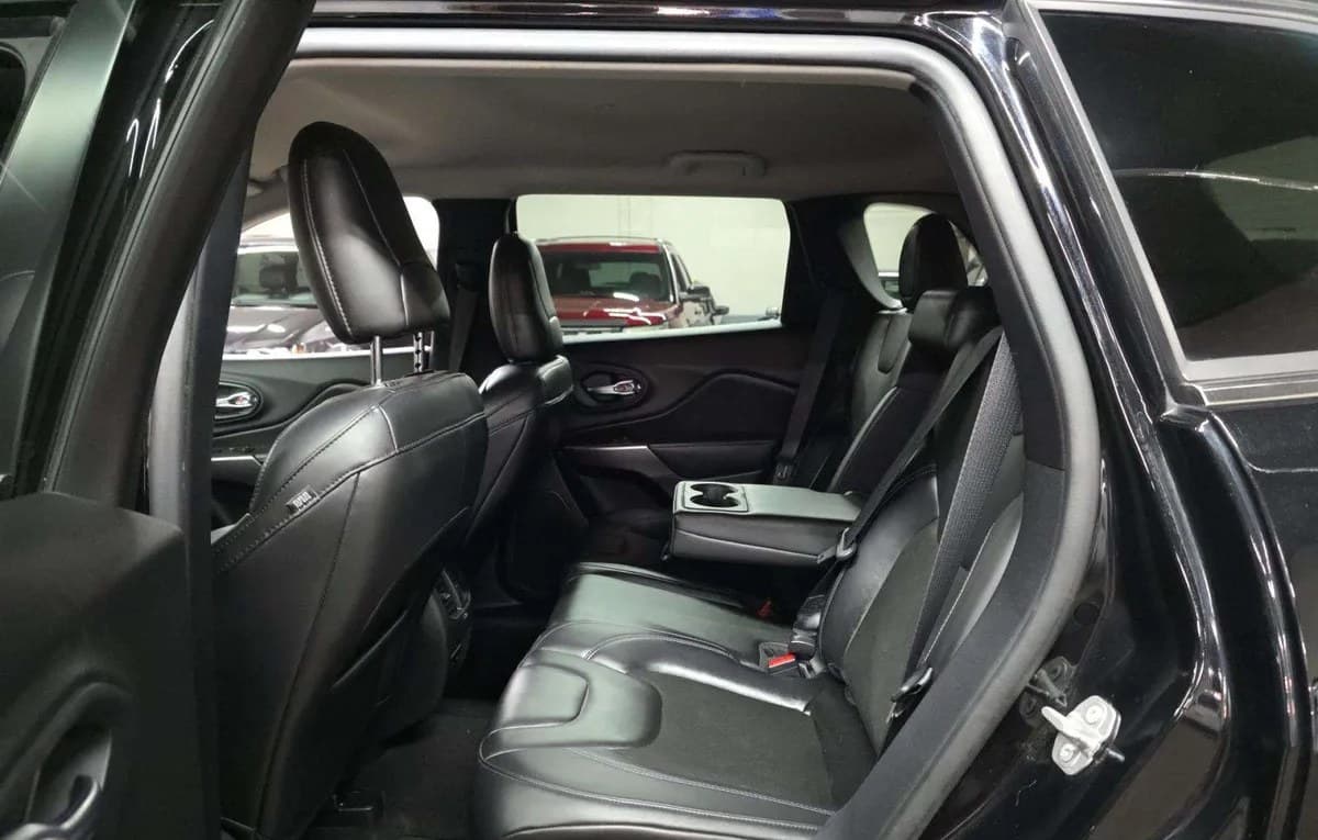 2020 JEEP CHEROKEE LATITUDE Plus 7
