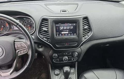 2019 JEEP CHEROKEE LATITUDE Plus 7