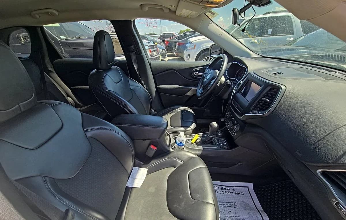 2019 JEEP CHEROKEE LATITUDE Plus 5