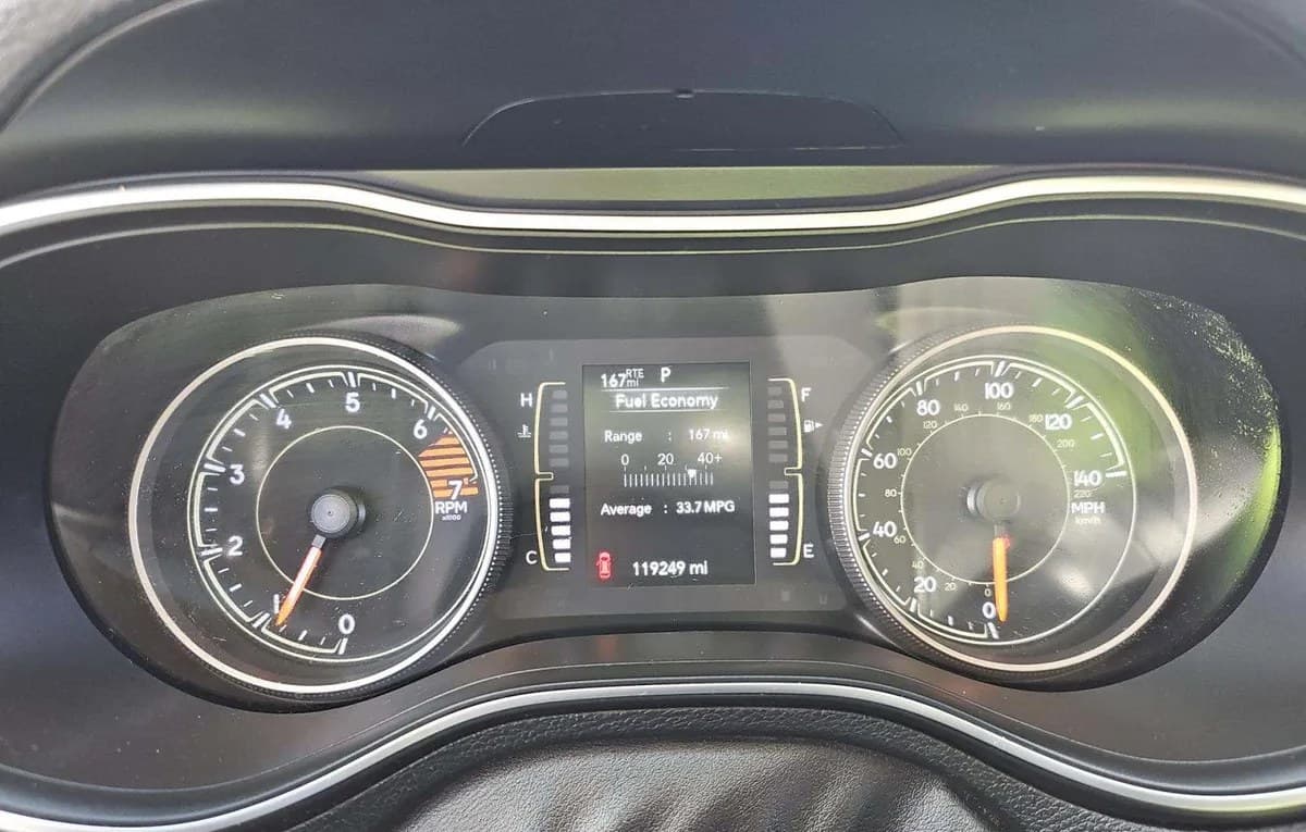 2020 JEEP CHEROKEE LATITUDE PLUS 6