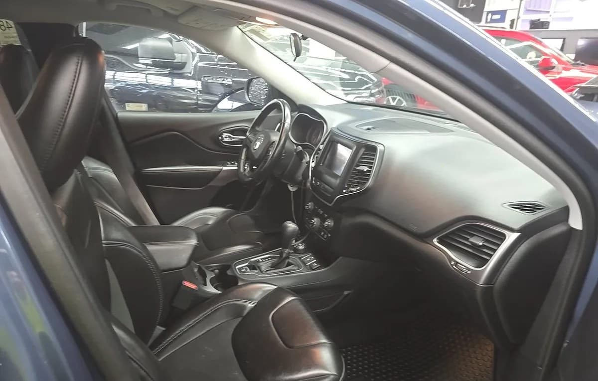 2020 JEEP CHEROKEE LATITUDE Plus 5