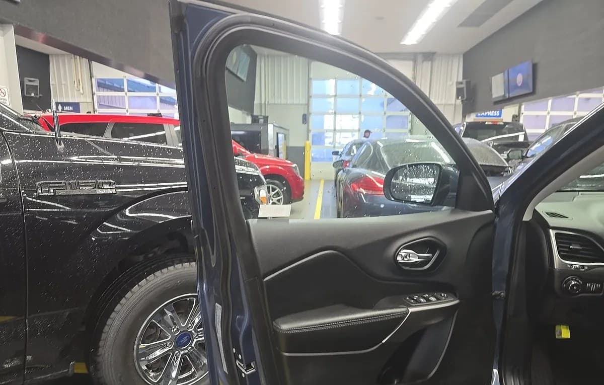 2020 JEEP CHEROKEE LATITUDE Plus 6