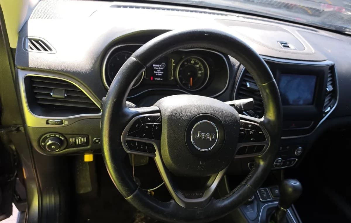 2019 JEEP CHEROKEE LATITUDE Plus 7
