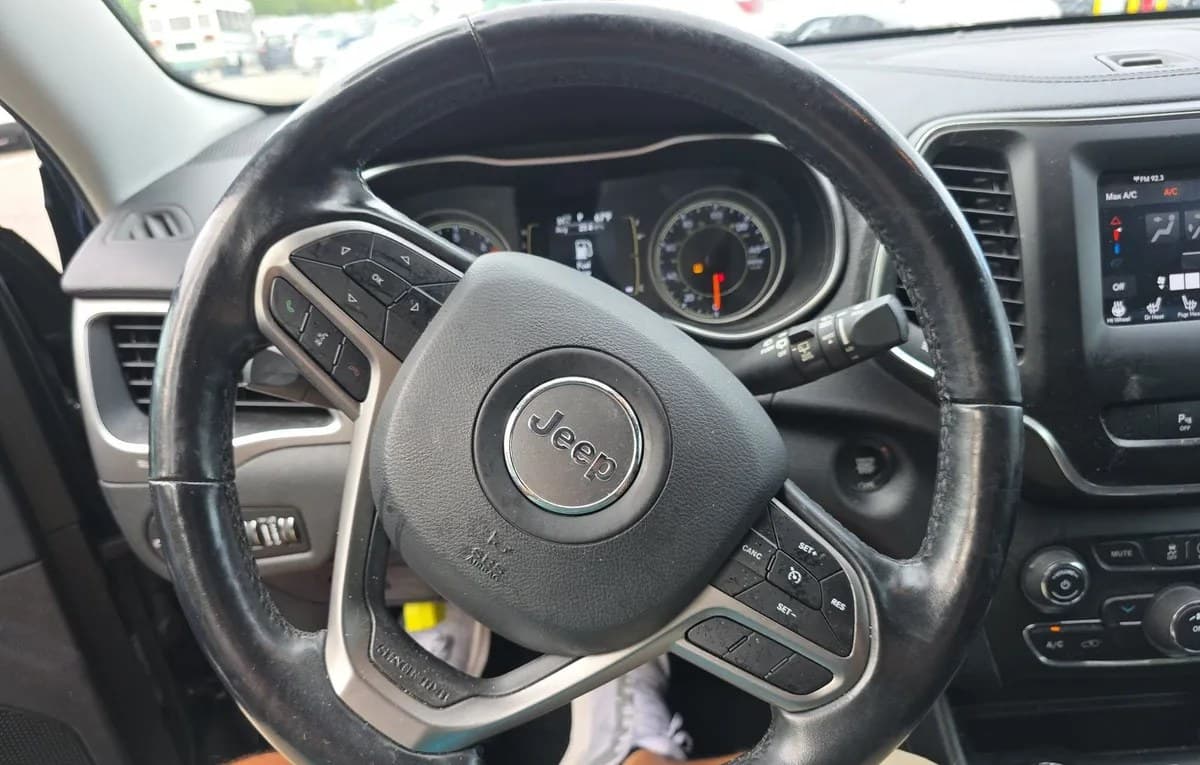 2020 JEEP CHEROKEE LATITUDE Plus 7