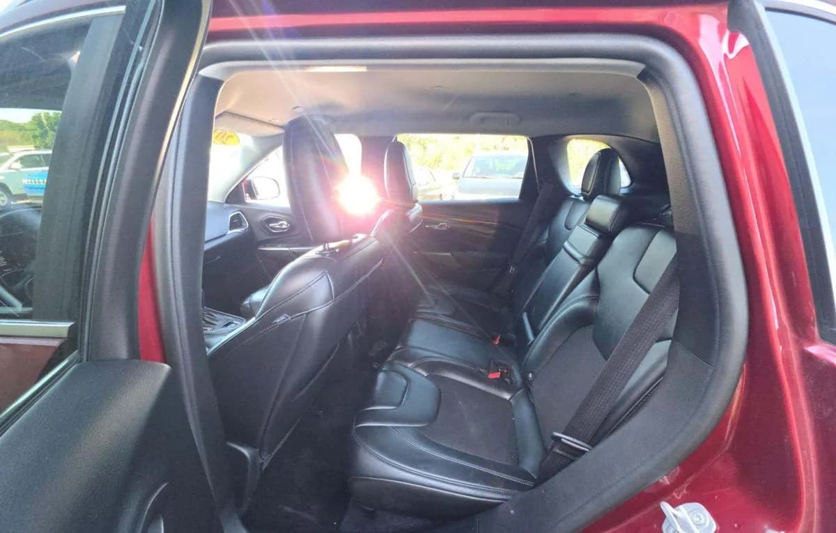 2019 JEEP CHEROKEE LATITUDE PLUS 7