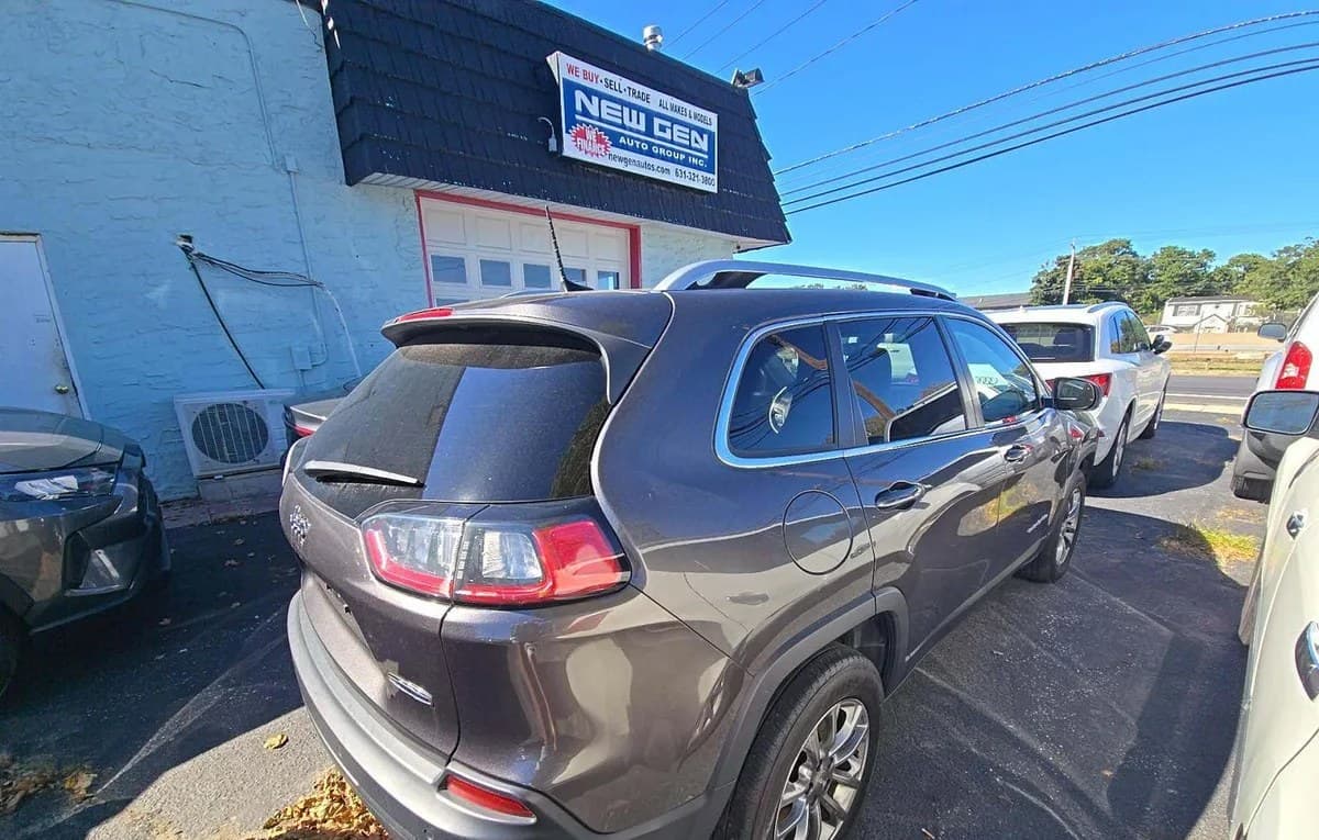 2019 JEEP CHEROKEE LATITUDE PLUS 4