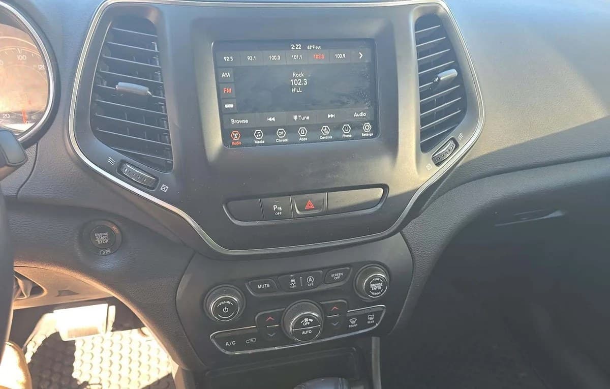 2019 JEEP CHEROKEE LATITUDE PLUS 7