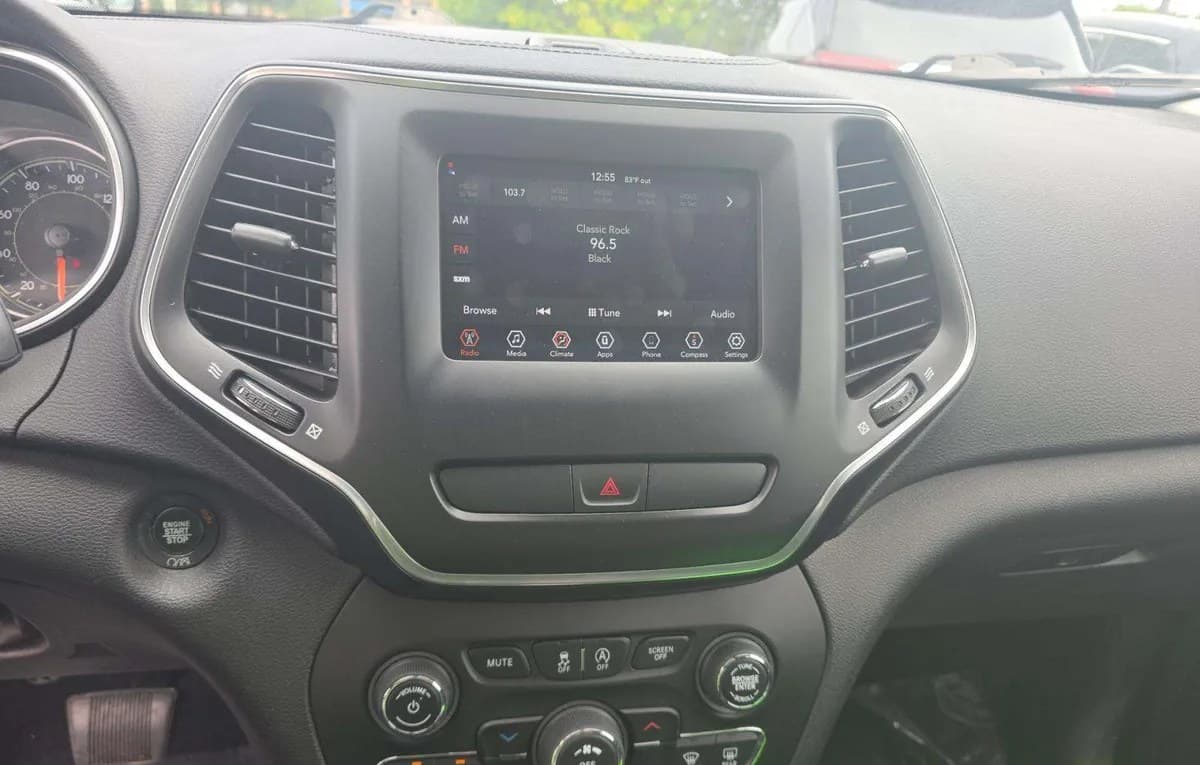 2019 JEEP CHEROKEE LATITUDE Plus 7
