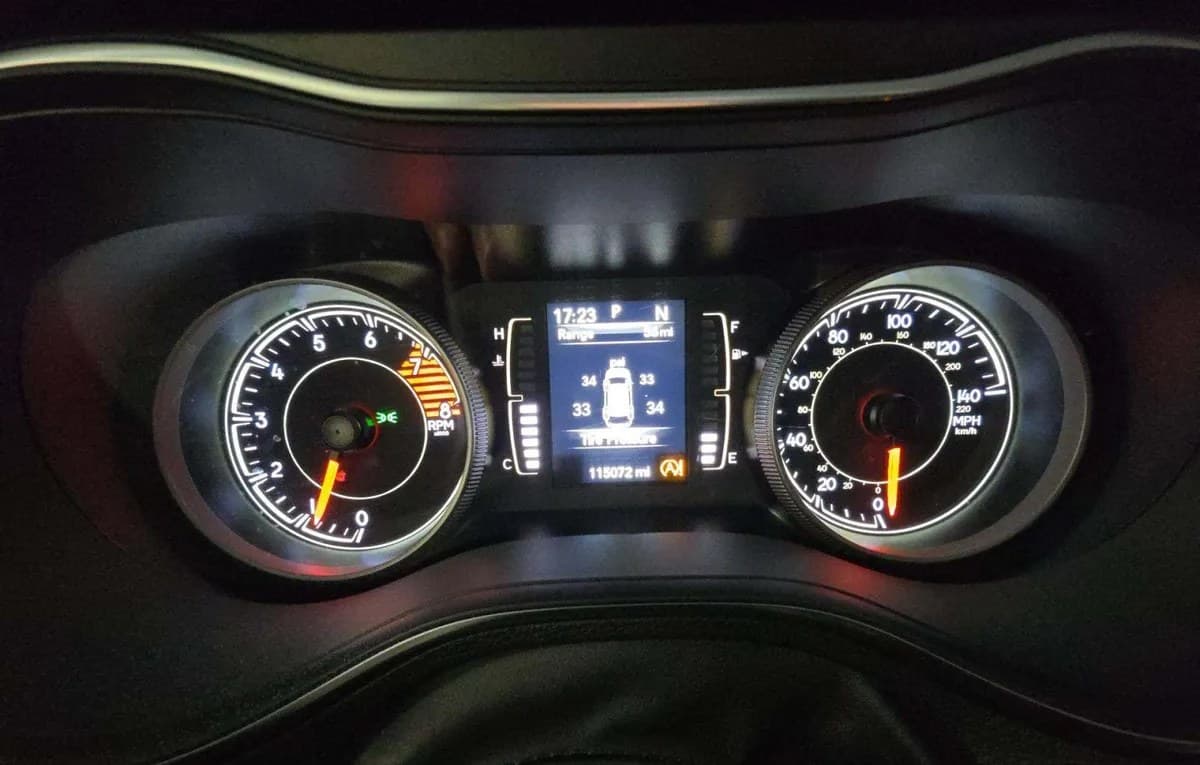 2020 JEEP CHEROKEE LATITUDE Plus 6