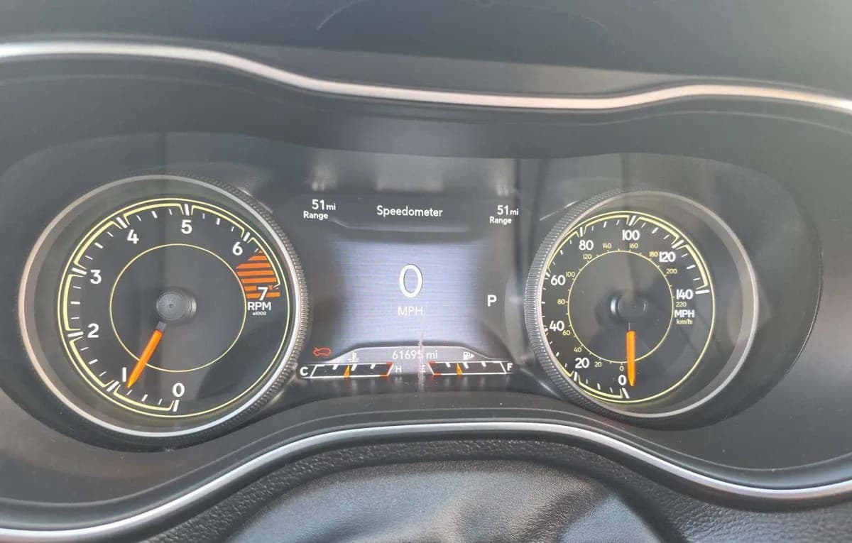 2023 JEEP CHEROKEE ALTITUDE Lux 6