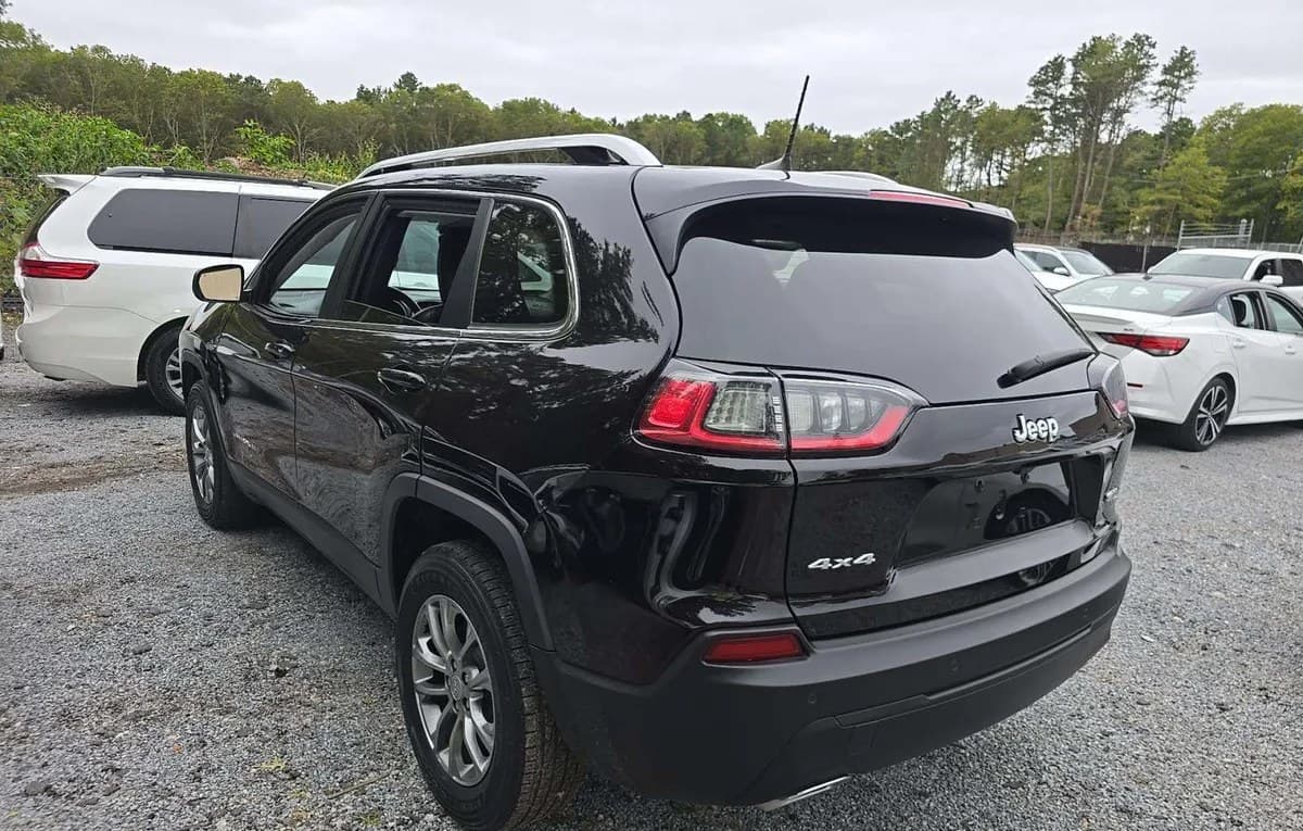 2021 JEEP CHEROKEE LATITUDE Lux 3