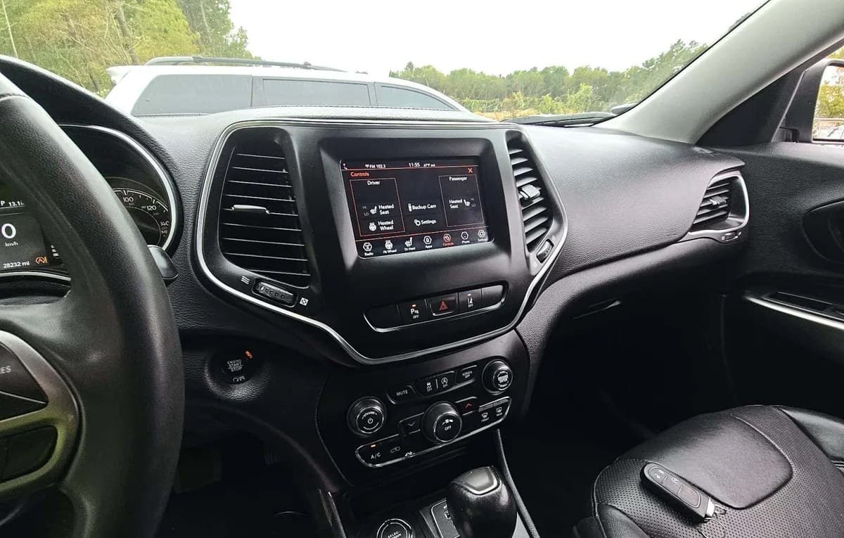 2021 JEEP CHEROKEE LATITUDE Lux 7