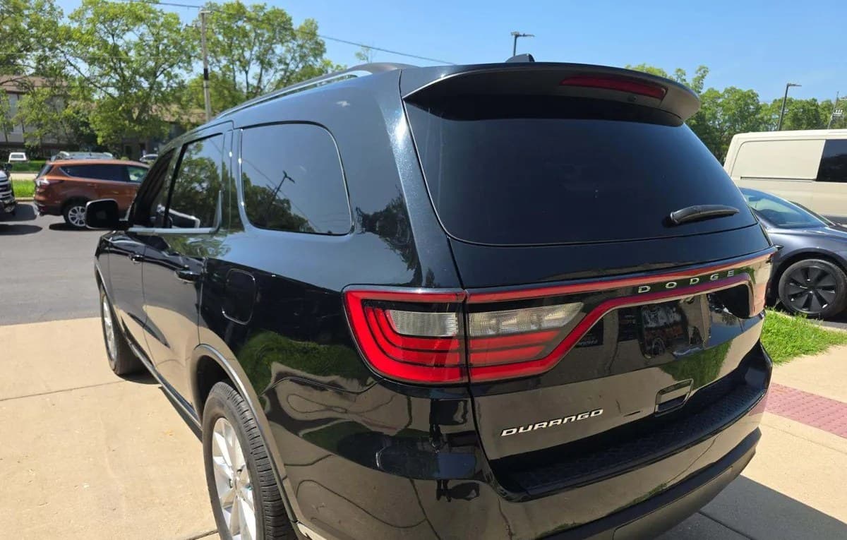 2023 DODGE DURANGO SXT 3