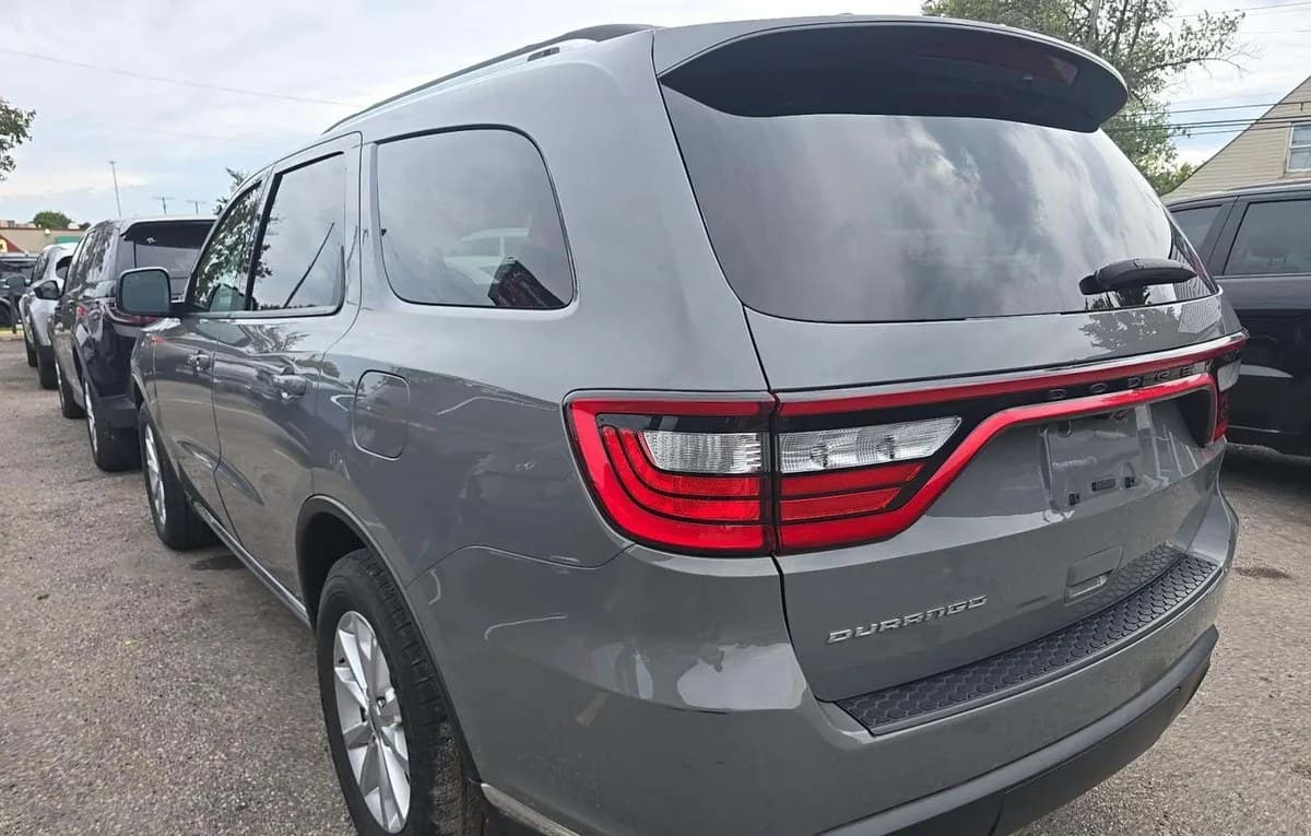 2023 DODGE DURANGO SXT 3