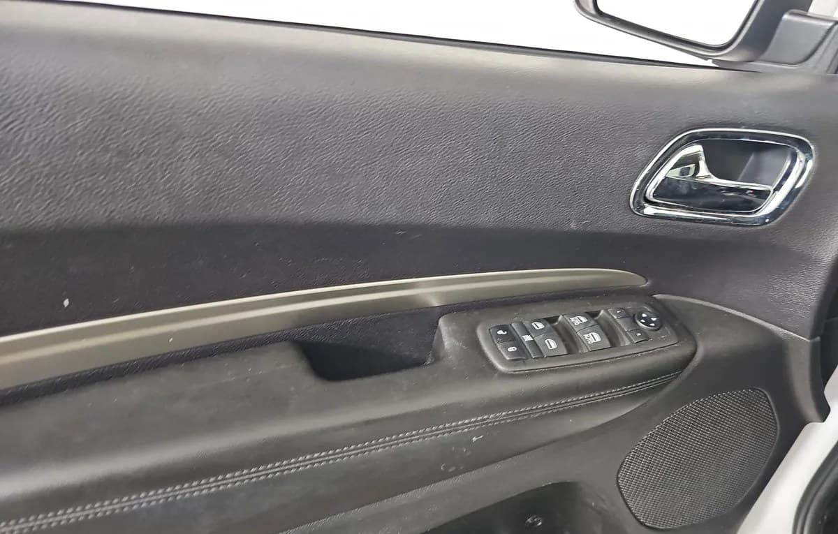 2018 DODGE DURANGO SXT 6