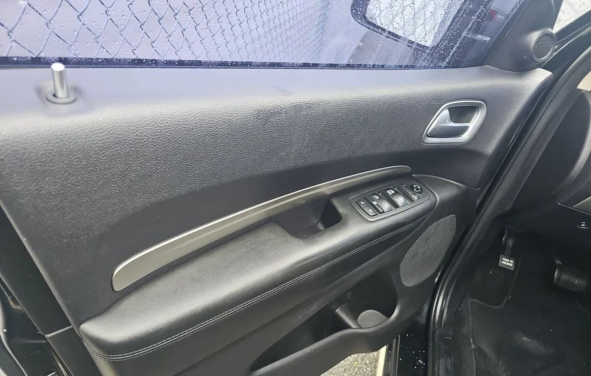 2019 DODGE DURANGO SXT Plus 6