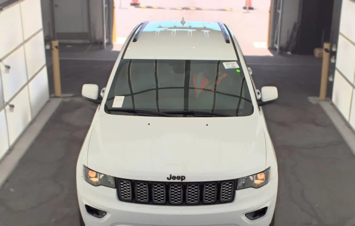 2021 JEEP GRAND CHEROKEE LAREDO X 3