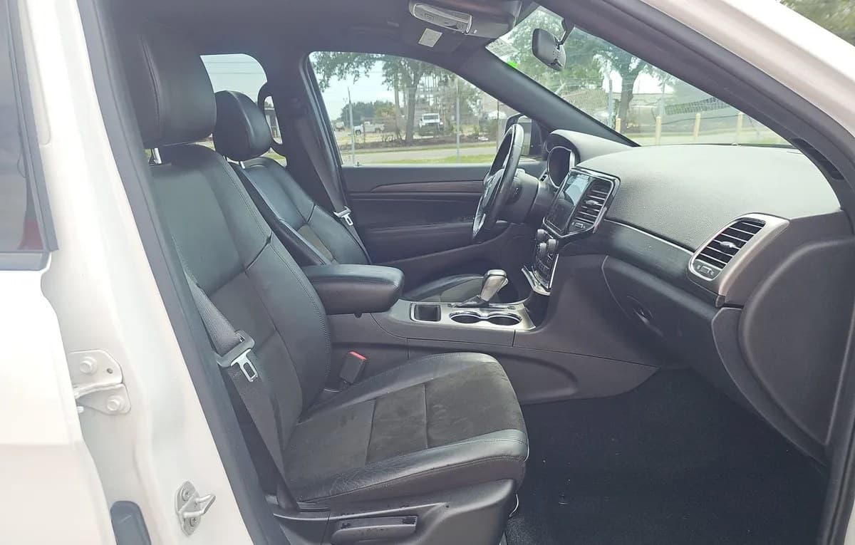 2021 JEEP GRAND CHEROKEE LAREDO X 5