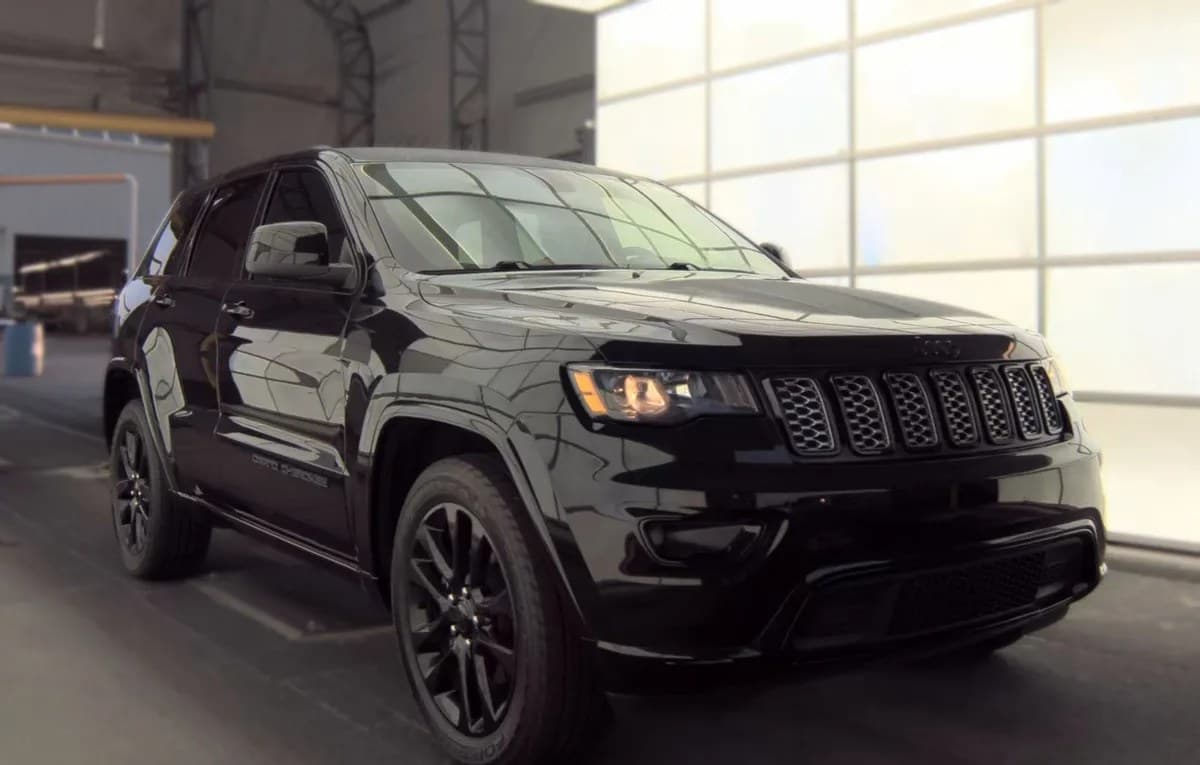 2020 JEEP GRAND CHEROKEE LAREDO ALTITUDE Edition 4