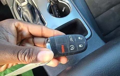 2021 JEEP GRAND CHEROKEE LAREDO X 5