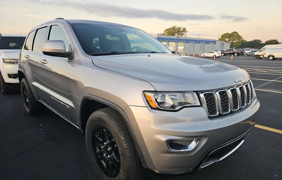2021 JEEP GRAND CHEROKEE LAREDO E Edition 4