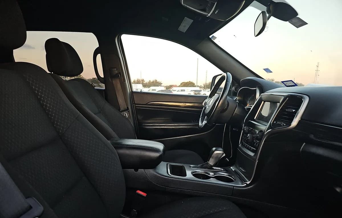 2021 JEEP GRAND CHEROKEE LAREDO E Edition 5
