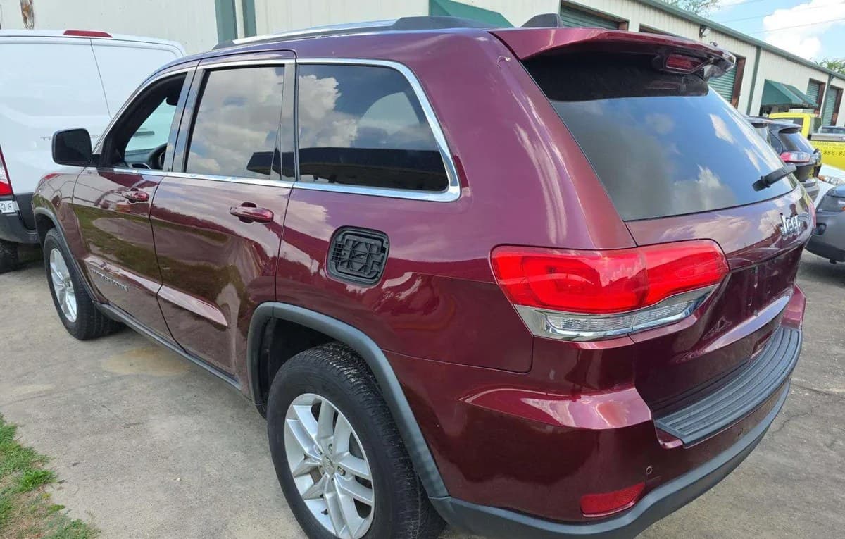 2017 JEEP GRAND CHEROKEE Laredo 3