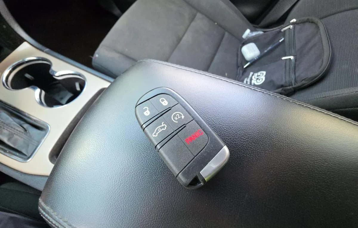 2017 JEEP GRAND CHEROKEE Laredo 5