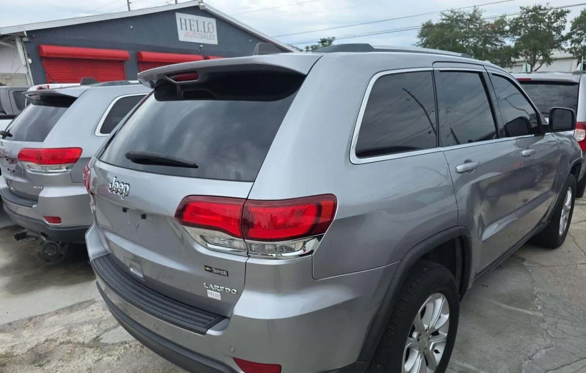 2021 JEEP GRAND CHEROKEE LAREDO E Edition 4
