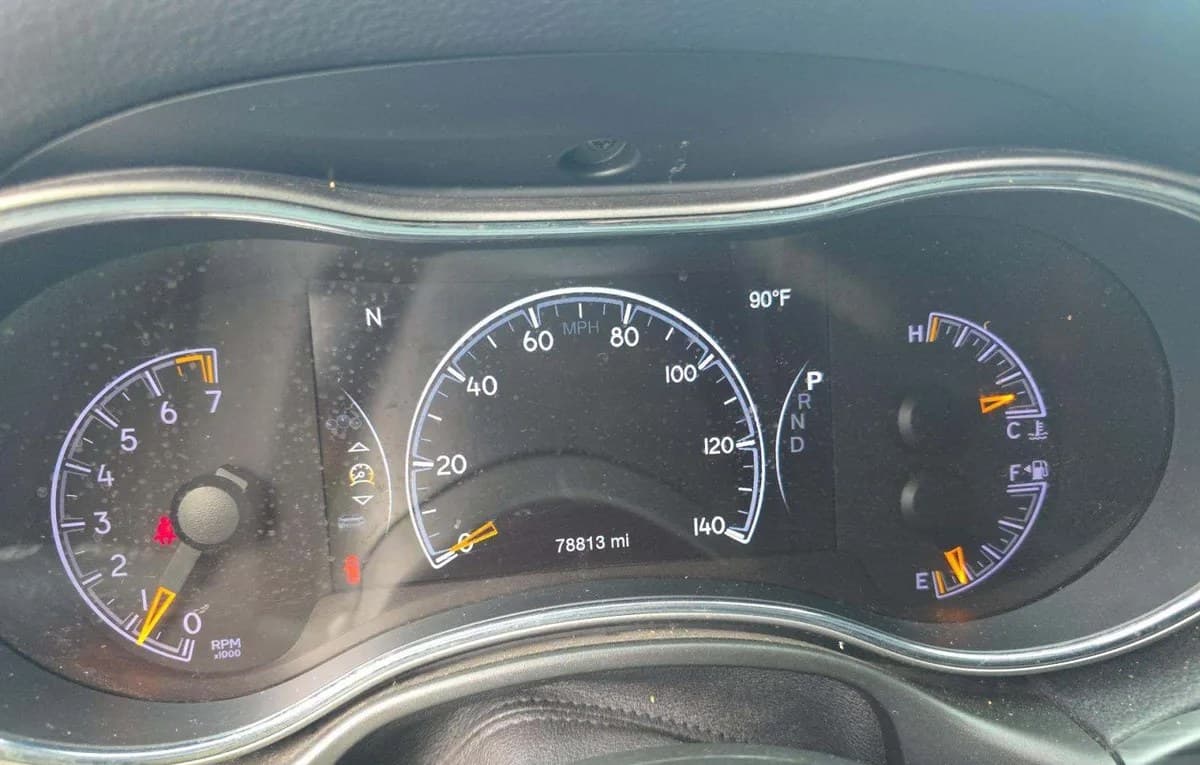 2021 JEEP GRAND CHEROKEE LAREDO E Edition 6