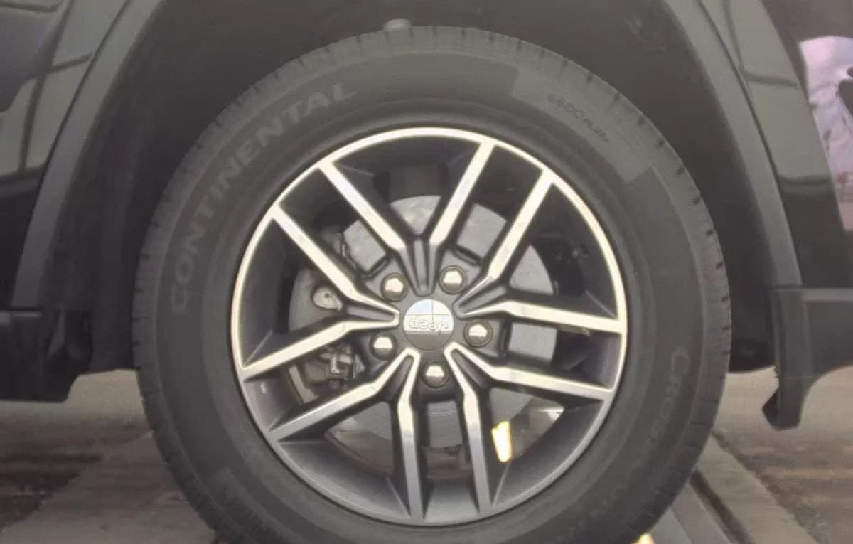 2017 JEEP GRAND CHEROKEE LIMITED 7